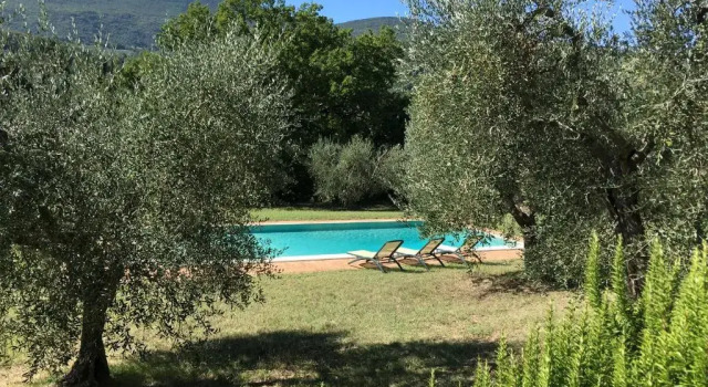 Вилла Podere Bargnano Cetona, Sleeps 12, Pool, WiFi, Air conditioning