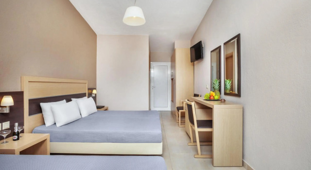 Iris Hotel