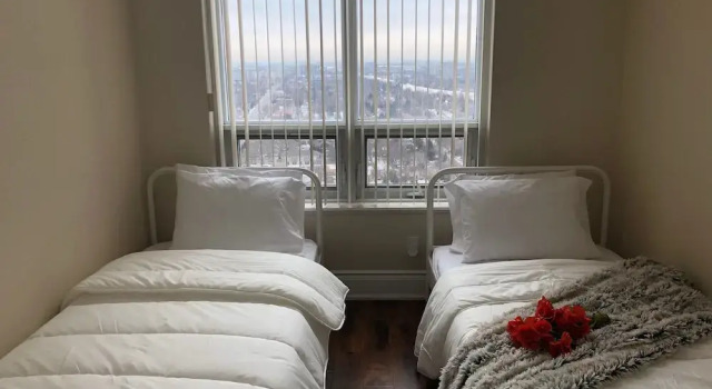 Kashaneh at Meridian (1+1 bedroom), Varaa Hotelli North York 