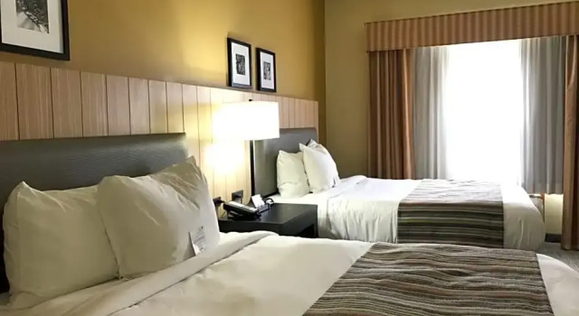 Двухместный люкс c 1 комнатой Country Inn & Suites by Radisson, Dalton, GA