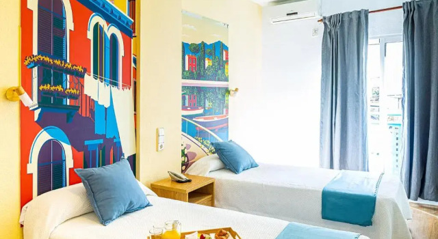 Трёхместный номер Standard Hotel BH Internacional