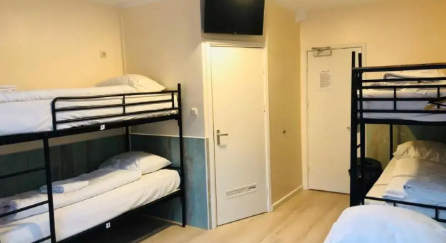 Семейный номер Standard Hotel Damrak Inn