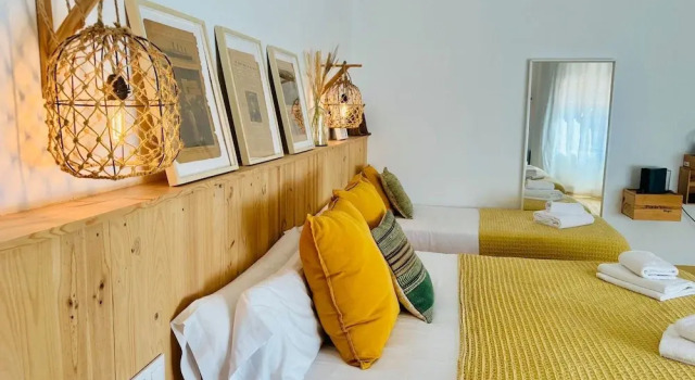 Трёхместный номер Superior c 1 комнатой с видом на сад Hostal Sa Teula
