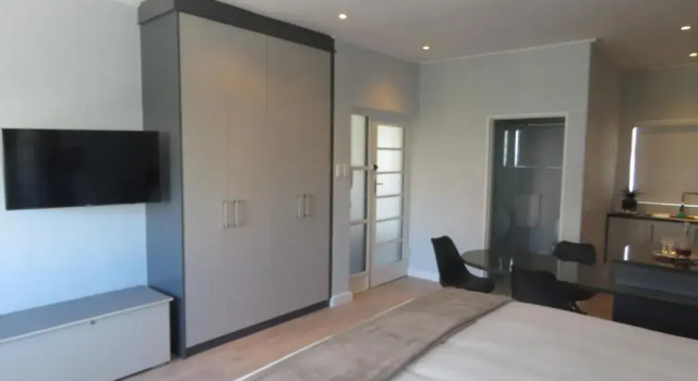 Студия Luxury Table Mountain Views - Walk to Kloof St - Parking