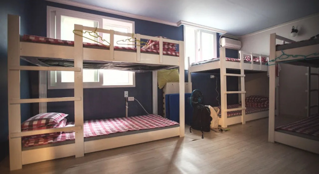 Кровать в общем номере Suncheon Guesthouse Nreem