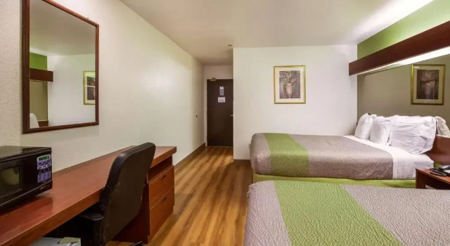 Четырёхместный номер Deluxe Motel 6-Dixon, CA