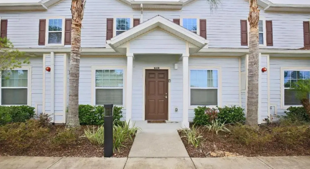 Коттедж Fantastic Townhouse in Lux community sleeps 8! 10 min to Disney