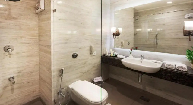 Двухместный номер Deluxe KK Royal Hotel & Convention Centre