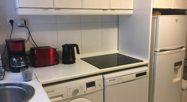 Апартаменты Nice Flat -200m Center-2 Baths- 3 Bedrooms 5Pers