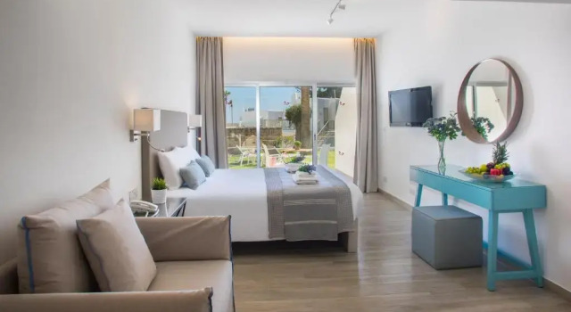 Номер Superior Leonardo Plaza Cypria Maris Beach Hotel & Spa