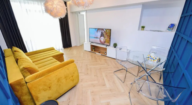 Апартаменты Blue Moon - One Bedroom - Romana Square