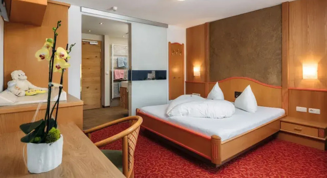 Номер Standard с балконом Kinderhotel Laderhof