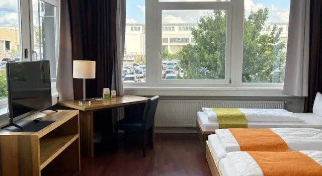 Трёхместный номер Standard AMH Airport-Messe-Hotel Stuttgart