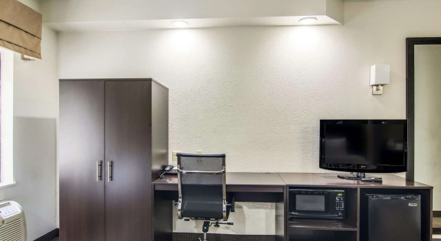 Четырёхместный номер Standard Sleep Inn Austintown - Youngstown, West