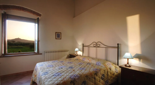 Agriturismo Quattro Pini, Забронировать Отель Отели Кастаньето-Кардуччи с парковкой, Парковка