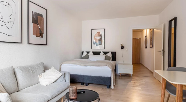 Люкс с балконом Limehome Magdeburg Hasselbachplatz