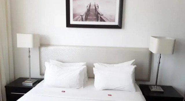 Двухместный люкс с частичным видом на море Parade Hotel