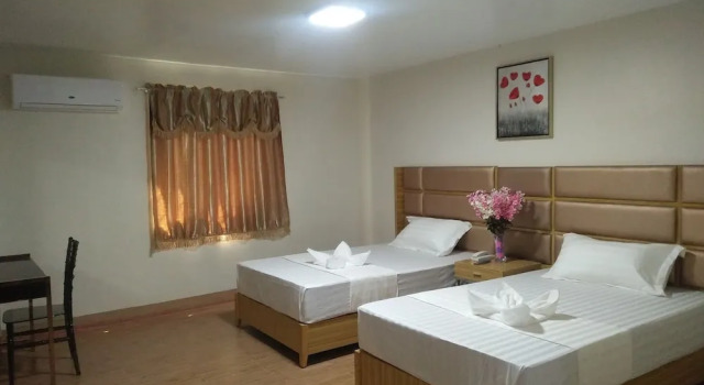 Двухместный номер Deluxe Meaco Royal Hotel - Batangas City
