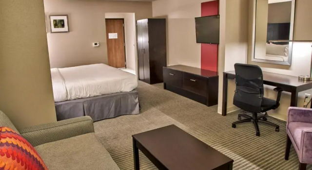 Двухместный номер Standard Holiday Inn Express & Suites Tulsa NE - Claremore by IHG