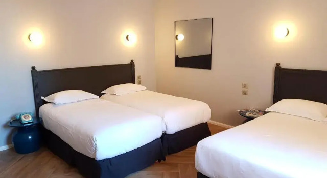 Четырёхместный номер Standard Hôtel Lorque Bleue