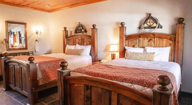 Четырёхместный номер Deluxe Lajitas Golf Resort