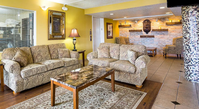 Rodeway Inn & Suites Birmingham I-59 exit 134, Prenota Hotel Hotel a Alabama con parcheggio, Parcheggio