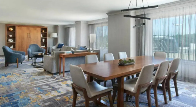 Двухместный люкс Atlanta Airport Marriott Gateway