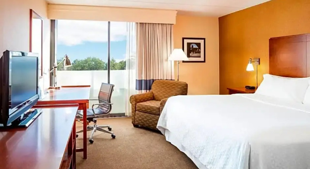 Номер Standard Four Points by Sheraton Chicago OHare