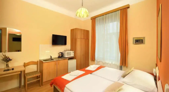 Апартаменты с 2 комнатами Hotel Golden City Garni
