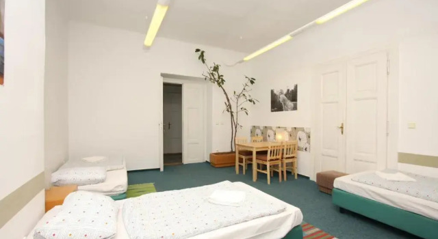 Charles Square Hostel, Reserva ahora Albergue Hostales en Praga, cerca de Puerta de Leopoldo, Albergue