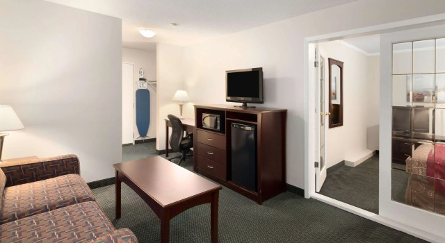 Travelodge by Wyndham Nanaimo, Забронировать Отель Нанаймо Central Vancouver Island