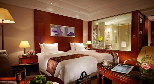 New Century Grand Hotel Huaian, Book Hotel Hoteller i Huaian med pool, Swimmingpool