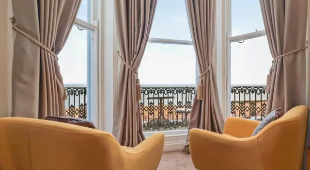 Люкс Beach Front Guest House