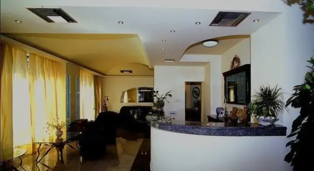 Isthmia Hotel, Rezervovat Hotel Isthmia 