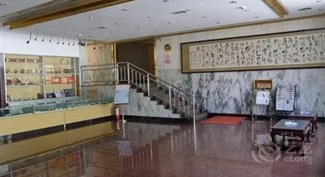 Shell Wuzhou Fantai County Wutaishan Station Hotel, Rezerwuj Hotel Xinzhou Shanxi