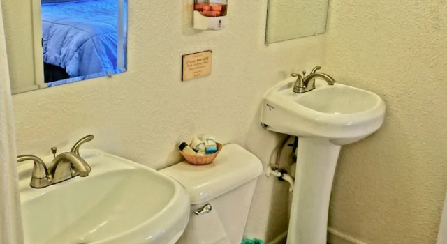 Четырёхместный семейный номер Standard Arbor Inn Motel Oakridge