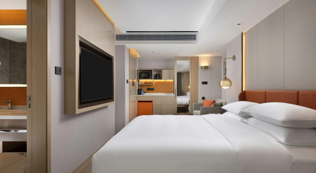 Home2 Suites by Hilton Chengdu Kuanzhai Alley, Rezerwuj Hotel Hotele w Qingyang z parkingiem, Parking