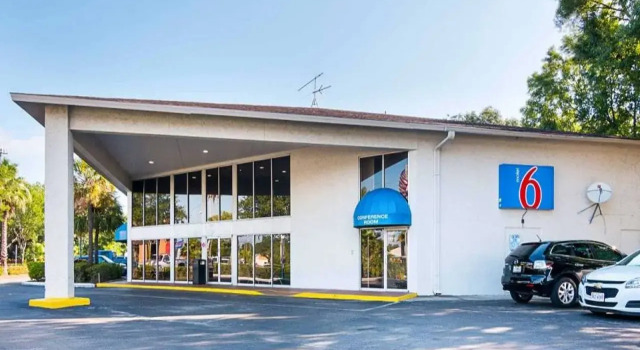 Motel 6-Tampa, FL - Fairgrounds, Reserva ahora Motel Brandon 