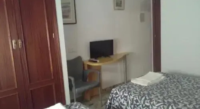 Hostal Restaurante El Cazador, Prenota Hotel Nuévalos Provincia di Saragozza