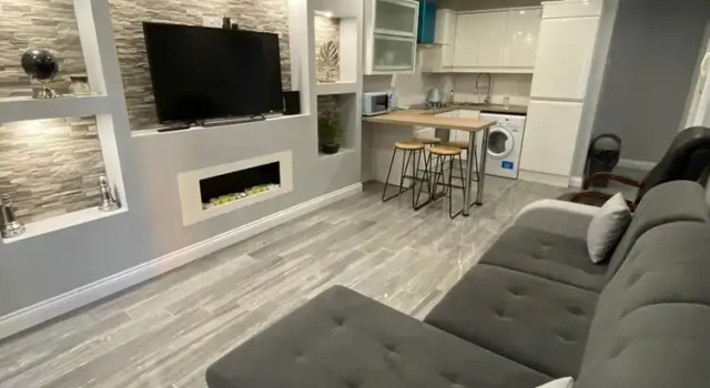 3 bed apartment near Temple Bar