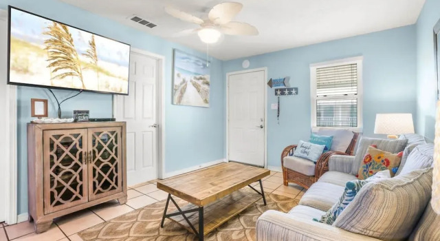 Апартаменты Sunrise Village 215- 2BR 1BA gulf front sleep 6
