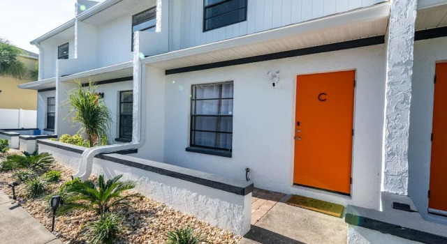 Amazing 2 BDR Townhouse Near beach, Varaa Hotelli Indian Harbour Beach Space Coast