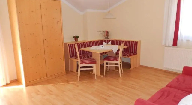 Mittersteghof, Rezervovat Hotel Hotely v Filzmoos s parkováním, Parkování
