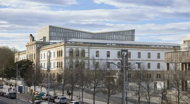 Tabakalera - Always Easy, Rezerwuj Hotel Hotele w Baskonia z parkingiem, Parking