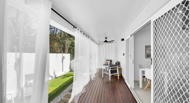 The Cottage Coolum Beach - Private Outdoor Spa, Fire Pit, Cinema Room, Book Feriehus Villaer i Sunshine Coast, Villa