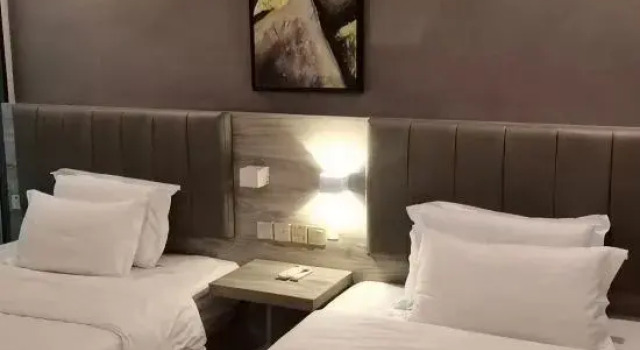 Номер Standard 7Days Premium Chongqing Hongqihegou Subway Station