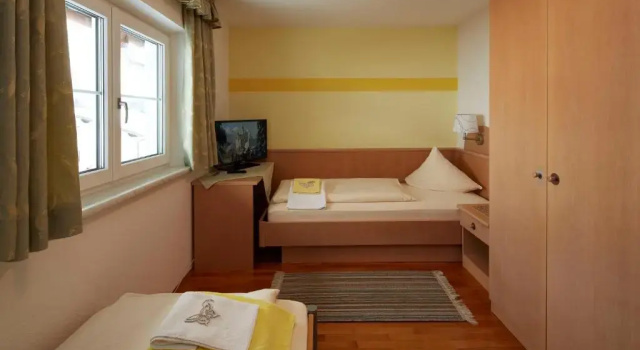 Четырёхместный номер Standard Alpenmotel Säuling