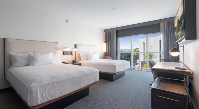Четырёхместный номер Standard Courtyard by Marriott Marina del Rey