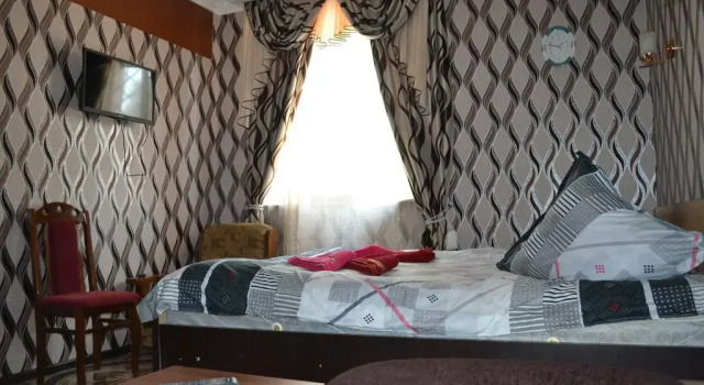 Orange Inn