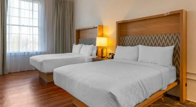 Люкс Deluxe Inn at Blackstone